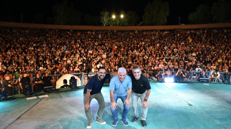 El Festival de la Familia reunió a miles de personas en una noche de música y celebración 