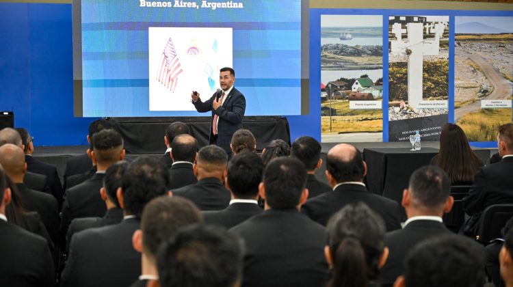 Poggi encabezó la apertura de una capacitación de la DEA a las fuerzas de seguridad de San Luis