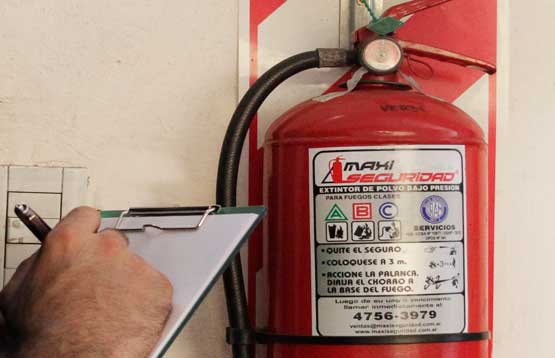 Renovarán extintores en más de 60 escuelas de cara al inicio de clases