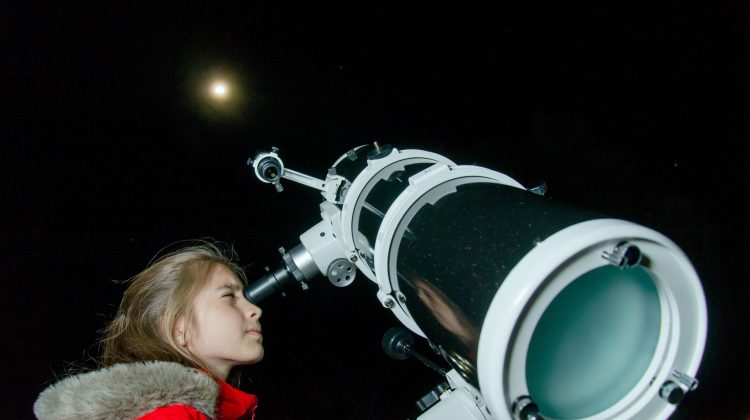 Marzo comienza con el primer eclipse lunar total del año