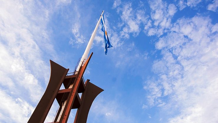 Invitan a participar del acto por el primer izamiento de la Bandera Argentina