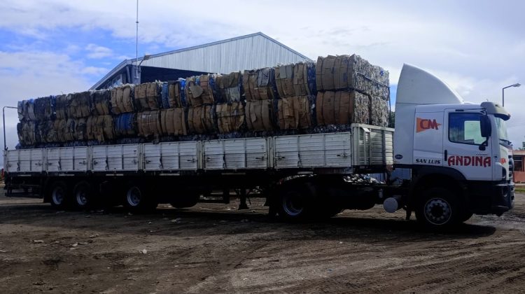 Peuma reinsertó 27 toneladas de cartón al circuito industrial