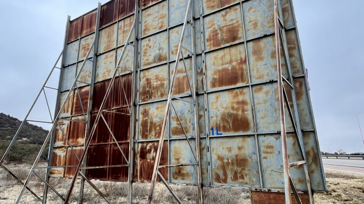 Avanza la regulación de la cartelería publicitaria en las rutas provinciales