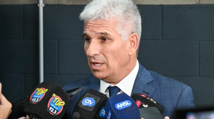 El Gobernador anunció un incremento salarial del 10%