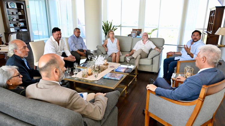 Poggi recibió a las autoridades de la Estancia ‘El Oasis’ SA