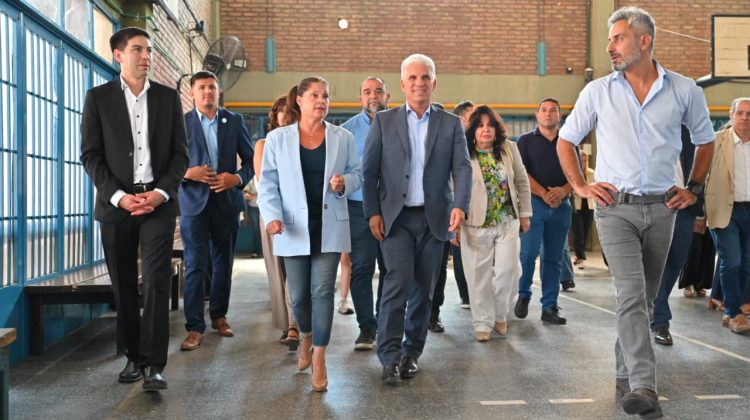 Poggi supervisó los trabajos de mantenimiento en dos escuelas de Villa Mercedes