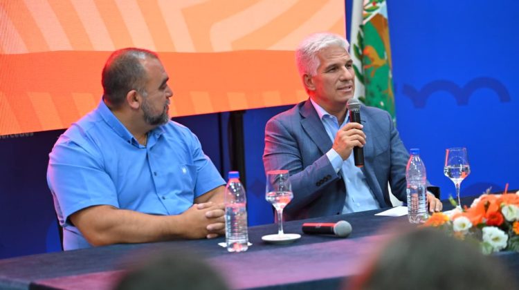 En Villa Mercedes, Poggi lanzó en Boleto Estudiantil Gratuito 2026