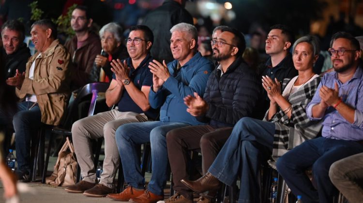 El pueblo de Renca celebró a los picapedreros junto al Gobernador