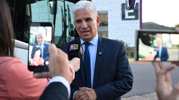 “Bienvenidos a clases, vamos a acompañar y a estar cerca de los chicos, padres y de toda la comunidad educativa”