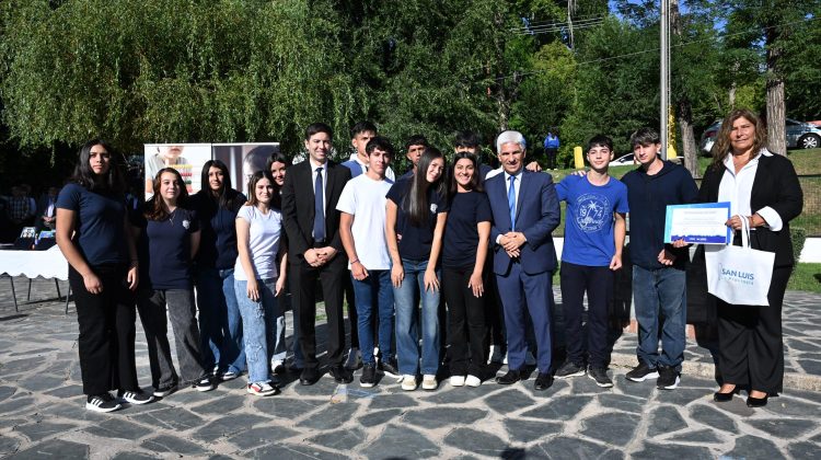 Reconocieron a alumnos de El Trapiche distinguidos en un concurso de la Unesco