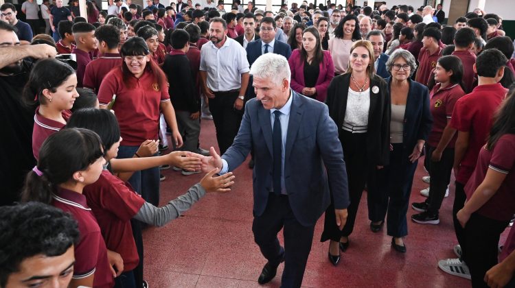 La Escuela N°95 ‘Víctor Mercante’ recibió al gobernador Claudio Poggi