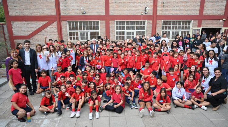 El Gobernador lanzó el proyecto ‘Hora Más’ en la escuela ‘Gregorio Agüero’ de Justo Daract 