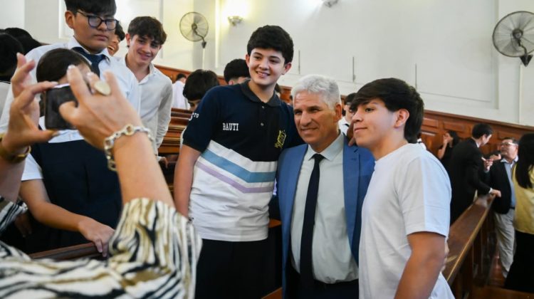 Lanzaron los programas ‘Generación Z’ y ‘Generación T’ en el Colegio Nacional