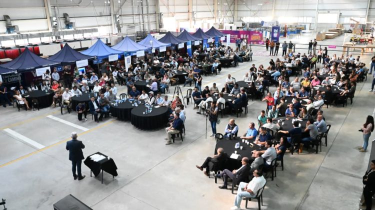 Con más de 200 productores, conformaron la Mesa Sectorial de Ganadería, Agricultura y Agroindustria