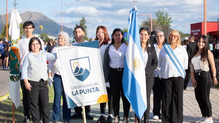 La ULP participó del desfile por los 23 años de La Punta