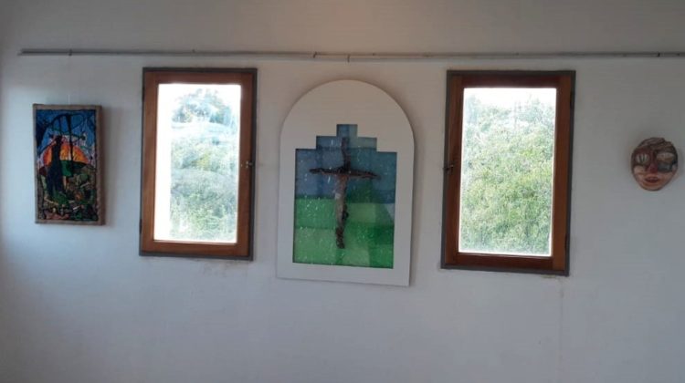 La muestra ‘…el viento nos amontona’ despliega diversas improntas y matices en Carpintería