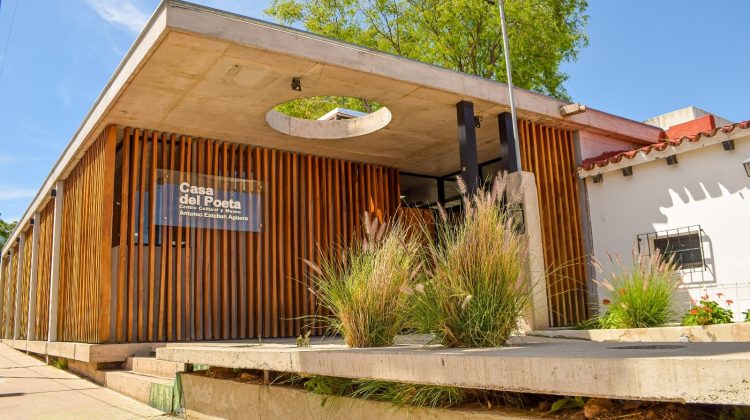 Iniciará un nuevo taller intensivo de lengua de señas en la Casa del Poeta