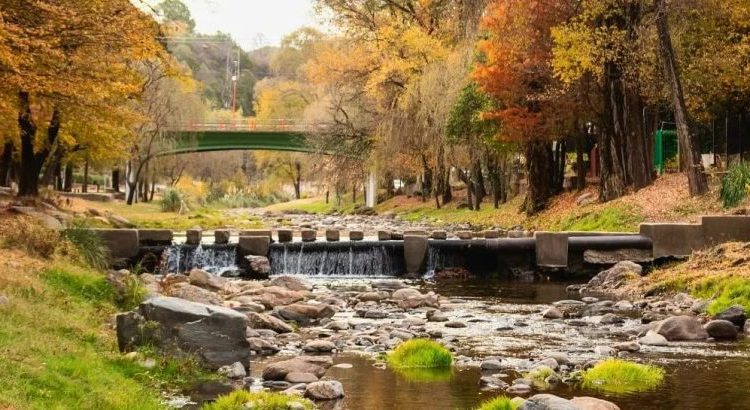 Otoño en la provincia: una excusión serrana entre colores, paisajes serenos e historia