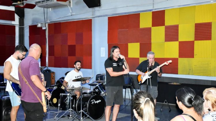 Comienzan las clases de batería en la Nave Cultural