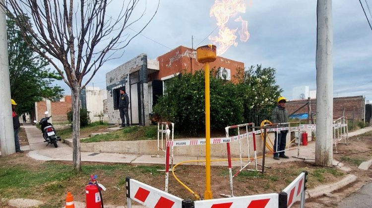 Convocan a vecinos de las calles 17, 41 y Juanón Lucero a tramitar el servicio de gas natural
