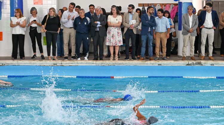 El Gobierno lanzó el Plan Provincial de Natación en Merlo