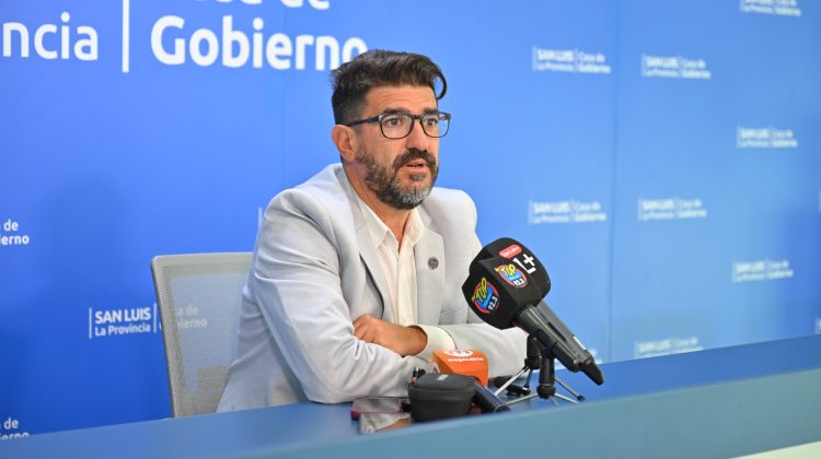 “Que los chicos aprendan a hacer un video o un podcast también ayuda en la comprensión lectora”