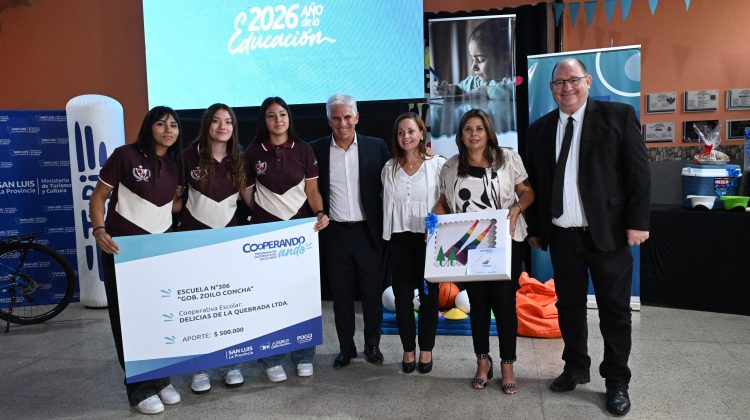 Poggi lanzó el programa ‘Cooperando Ando’ en la escuela de Villa de la Quebrada