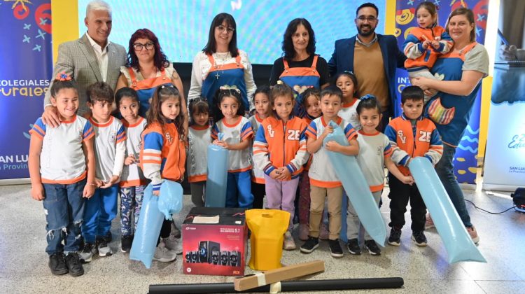Reconocieron a escuelas de Naschel por su participación en los Intercolegiales Culturales 2025
