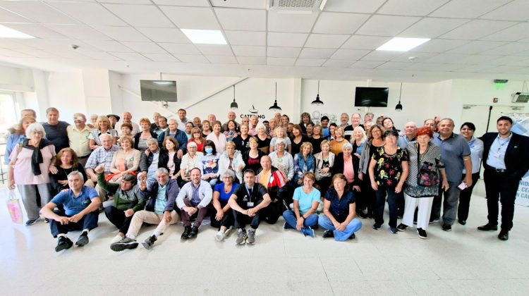 El Programa “Grandes Amigos Salud” comenzó el año con 100 adultos mayores