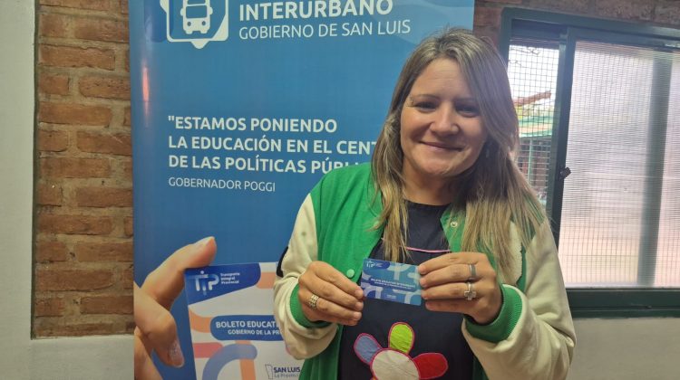 “Dejar de viajar a dedo”: El cambio radical para una docente de Fraga