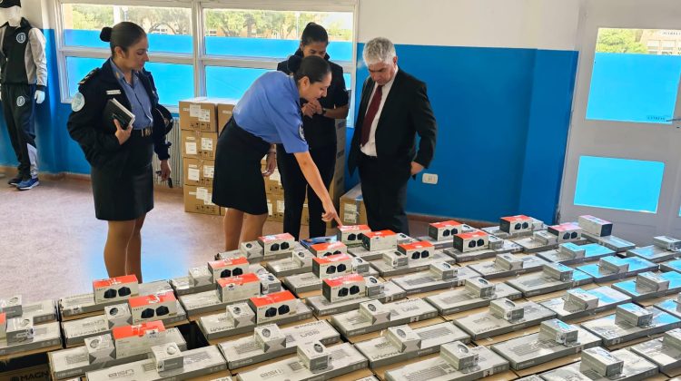 El Gobierno fortalecerá a la Policía con equipamiento tecnológico para toda la provincia