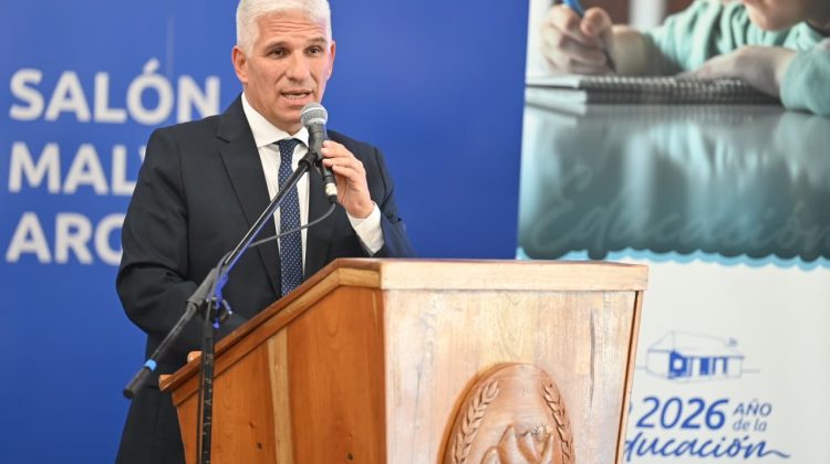 “La visión que tenemos es que el centro de la educación en el aula siga siendo el docente”