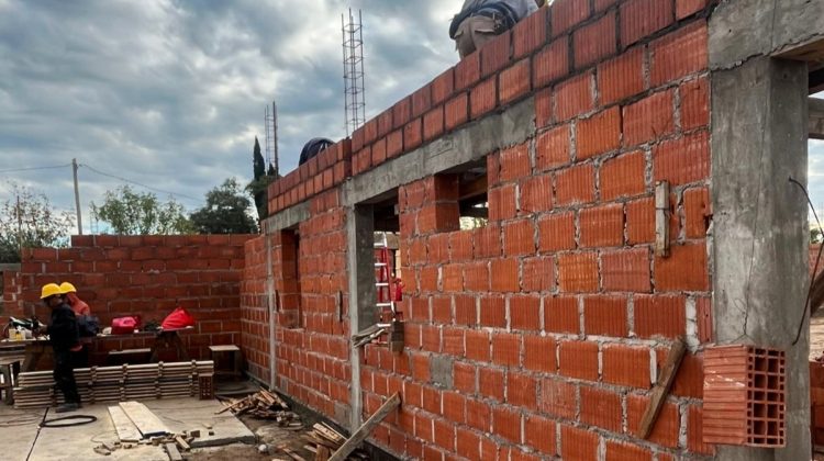 Con la elevación de mampostería, avanza el nuevo Hospital ‘Dr. René Favaloro’