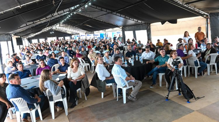 Conformaron la Mesa Sectorial Frutihortícola y de Producción Familiar en el predio de Sol Puntano