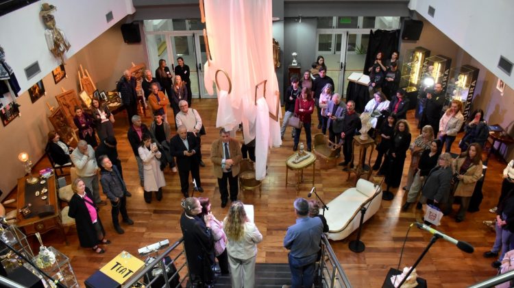 Permanece abierta la exposición ‘Atemporal’ en el Puente Blanco