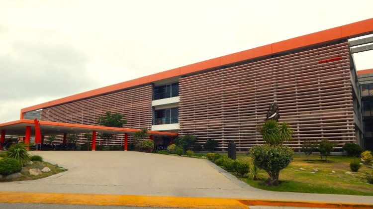 Agentes de la administración pública cobrarán sus sueldos el 30 de abril con un 5% de aumento