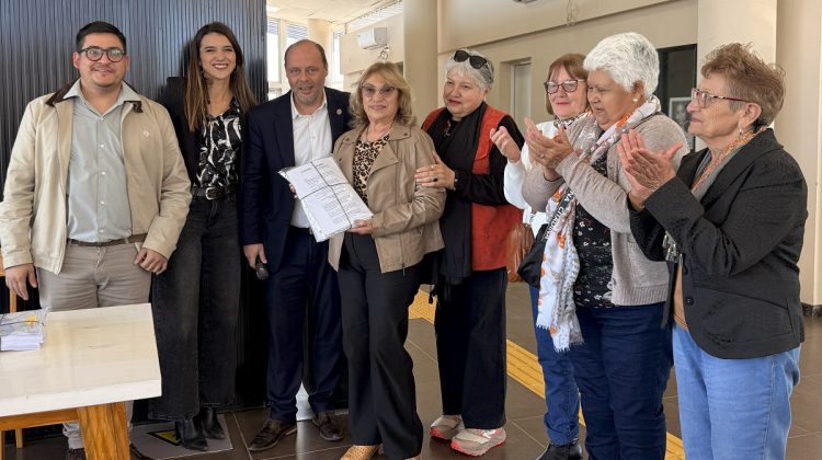 Entregaron cuatro personerías jurídicas a organizaciones del departamento Dupuy