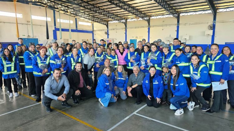 Continúa la entrega de indumentaria a preventores en el departamento Pueyrredón