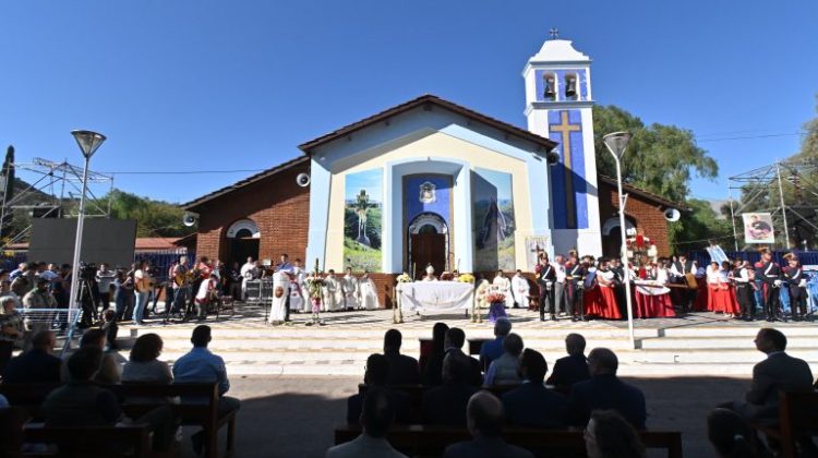 Fe que moviliza multitudes: Villa de la Quebrada y Renca se preparan para sus fiestas patronales