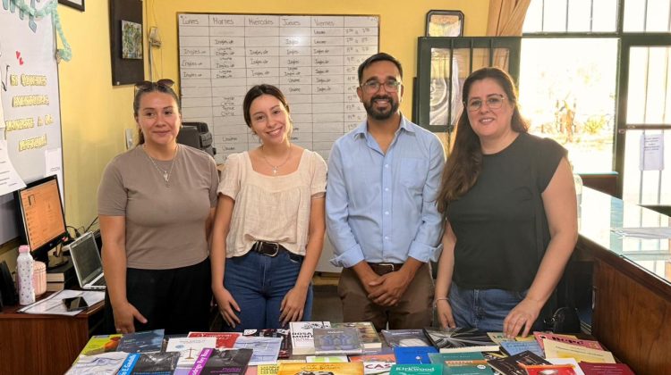 Fortalecen las bibliotecas populares con la entrega de libros de CONABIP