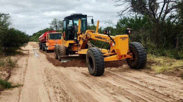 Vialidad Provincial hace reparaciones en Los Araditos, Los Membrillos, La Calera y Carpintería