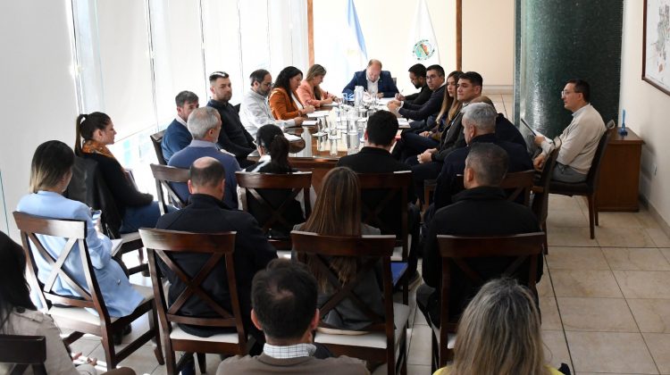 El Gobierno coordinó con municipios e Iglesia la organización de las celebraciones