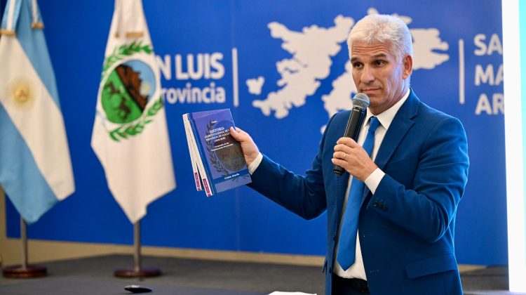 Reforma Constitucional y coparticipación federal: el Gobernador encabezó una reunión de gabinete