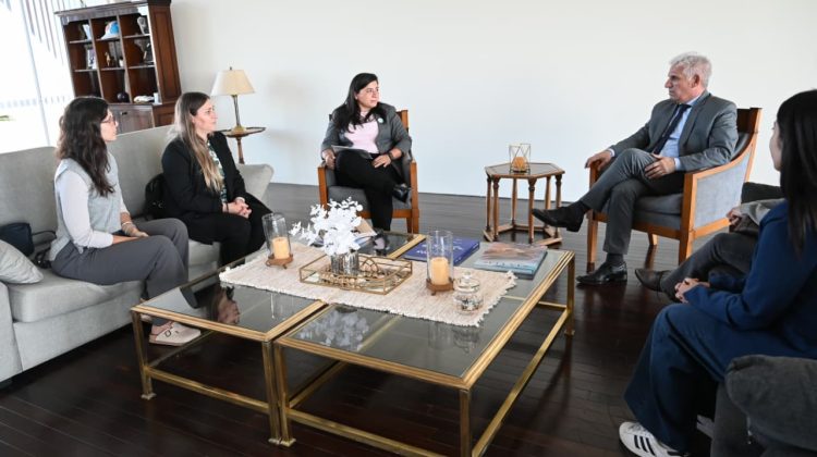 Poggi recibió a una consultora regional de UNICEF que disertará en una jornada sobre nutrición