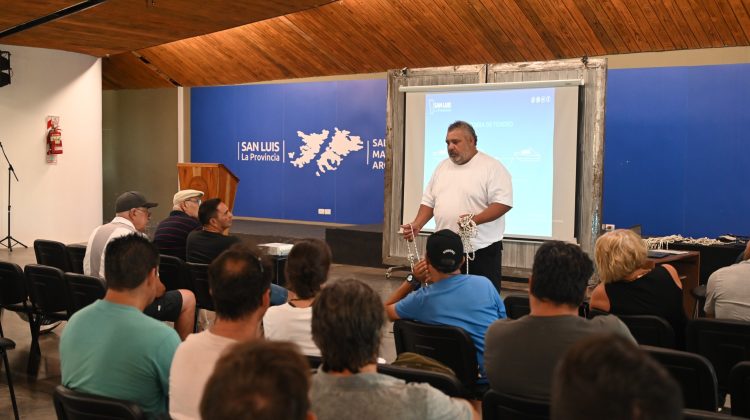 San Luis Agua evalúo a nuevos conductores náuticos en Villa Mercedes