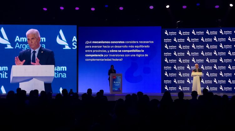 Reviví la disertación del gobernador Poggi en la AmCham Summit 2026