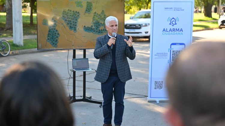 “Es sumar tecnología y a los vecinos a la política de seguridad”