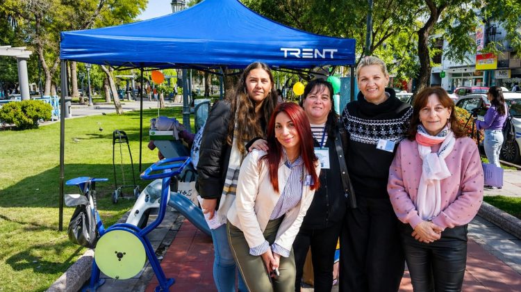 La Oficina Itinerante llevó información y asesoramiento gratuito a plaza Pringles