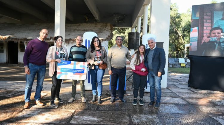 El Gobierno entregó tarjetas de BEI y reconoció a directivos y estudiantes en San Francisco