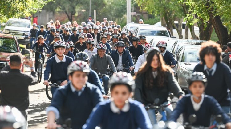 El plan TuBi llegó al norte: Quines y San Francisco sumaron 199 estudiantes con nuevas bicicletas